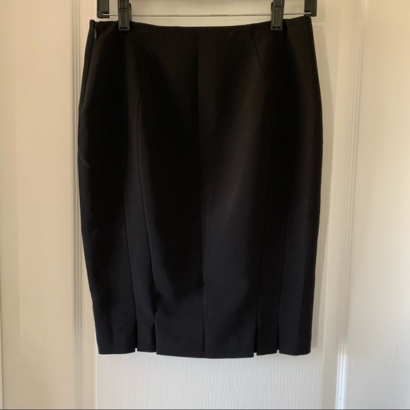 Elie Tahari pleated black pencil skirt - Picture 2 of 6